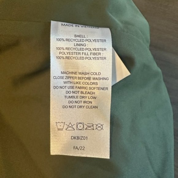 Featherless Quilted Long Puffer Jacket Quince XS in Olive - Picture 4 of 4